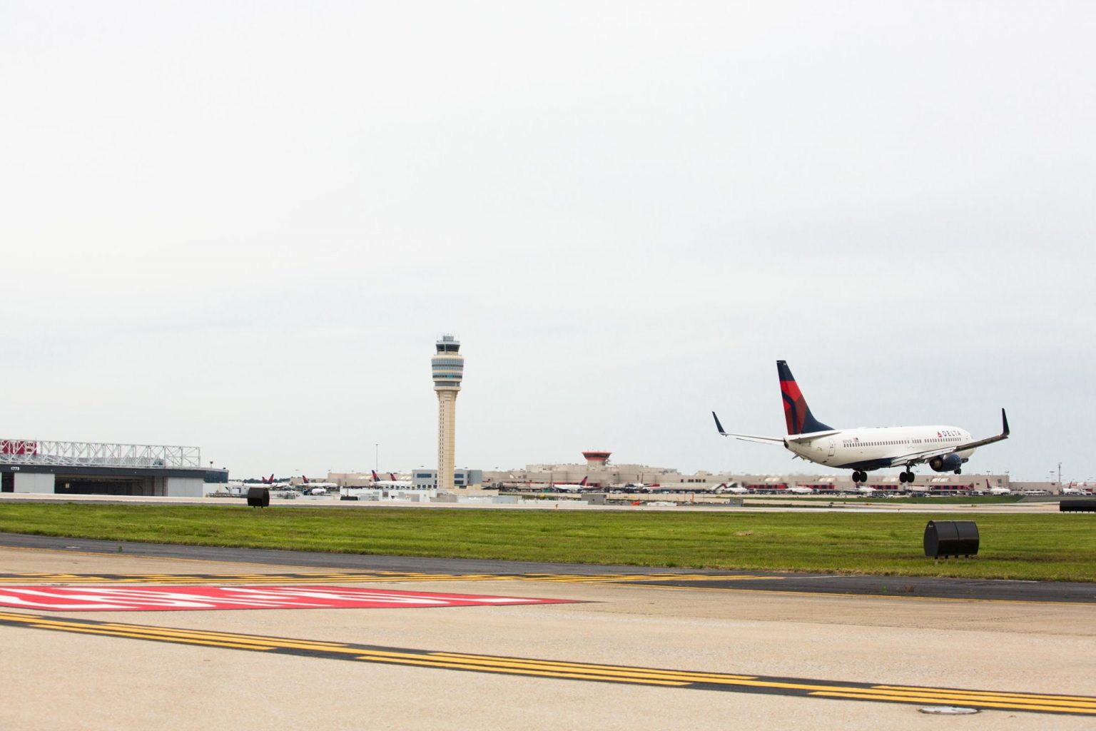 Top ten busiest airports and the largest airport in the world