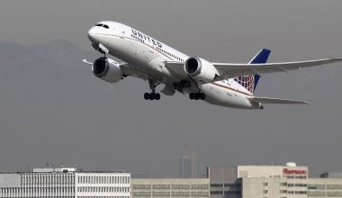 american airlines carry on bolsagage size and weight